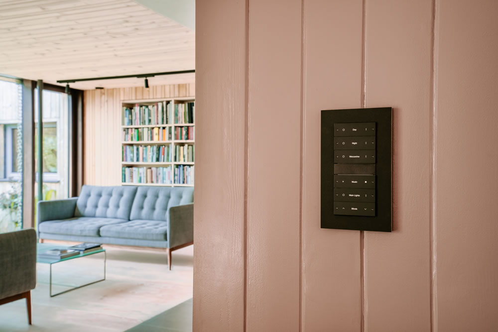 Bespoke KNX intelligent control keypad by AVINU