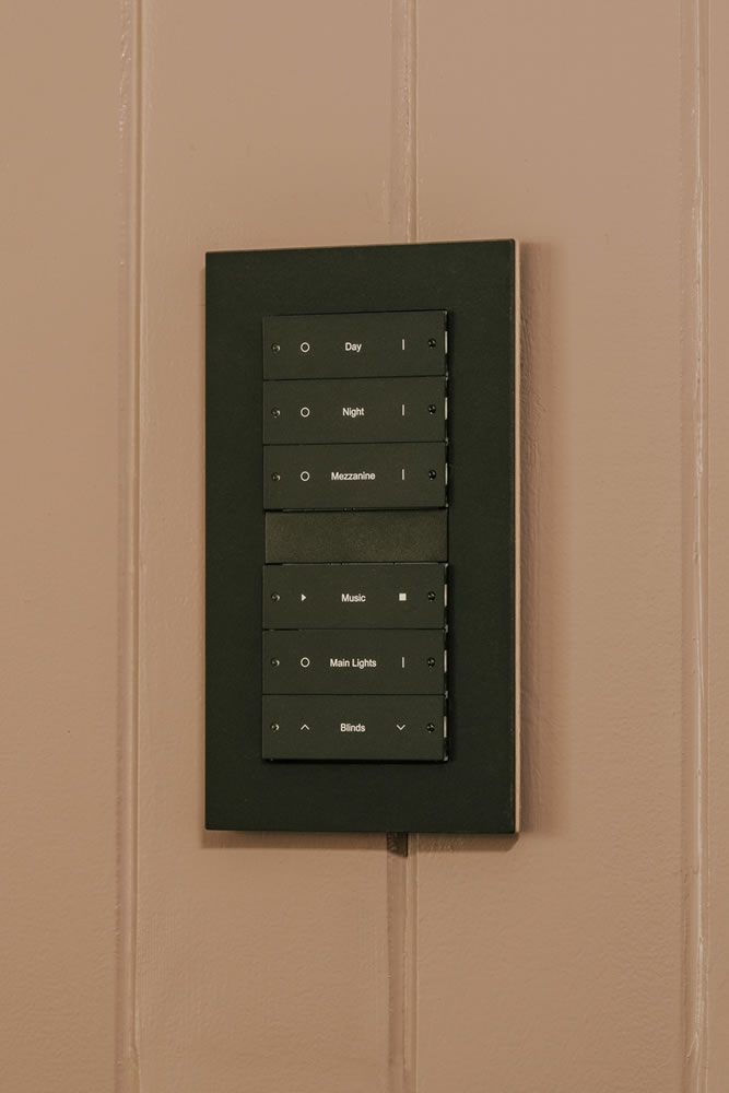 Bespoke KNX intelligent control keypad by AVINU