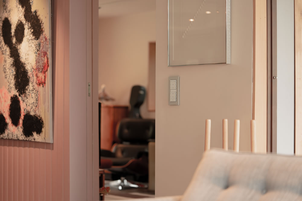 Bespoke KNX intelligent control keypad by AVINU